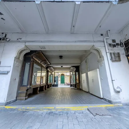 Js Modern Downtown Studios-self Check-in Будапешт